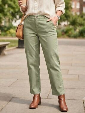 Olive Green Slightly Curvy Fit Pants | Comfortable Casual Khaki Cargo